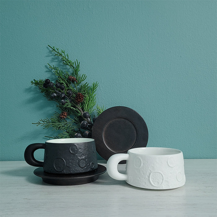 White ceramic coffee mug with wooden saucer – Japanese style